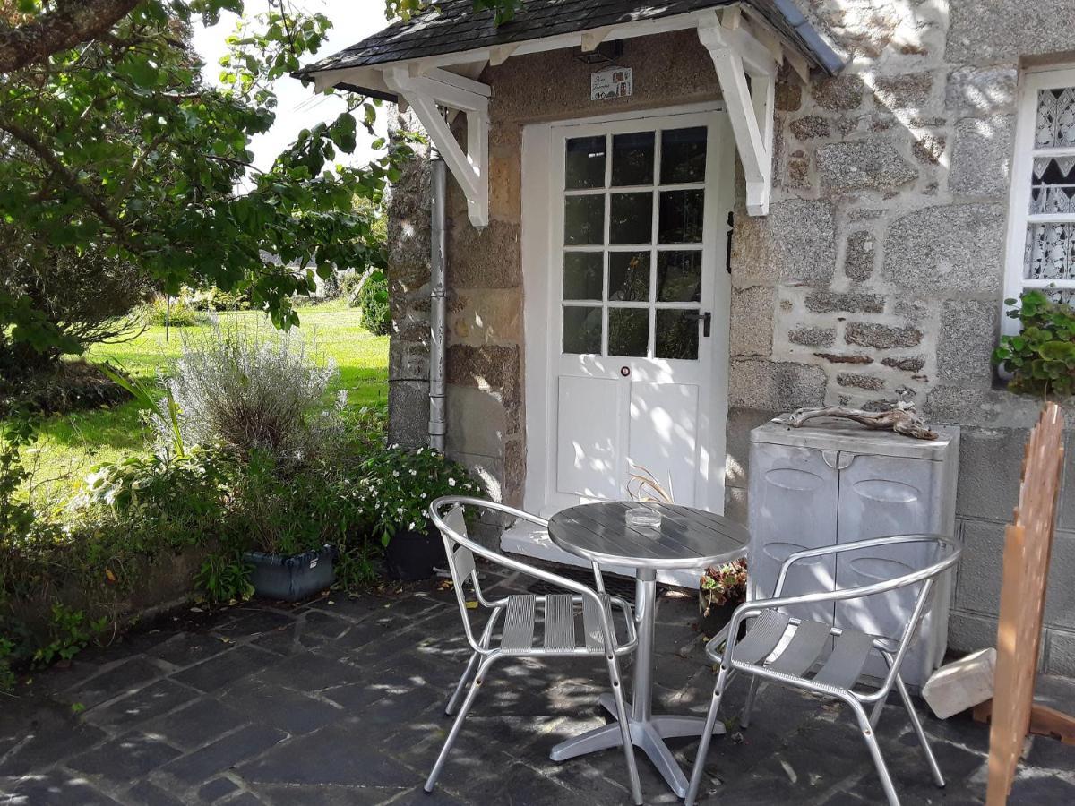 Ker Jerome - Traditional Stone Breton Cottage Near To Dinan Trelivan Екстер'єр фото